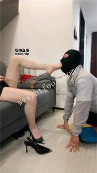 055141w4u44pm3xl4tubxt.jpg