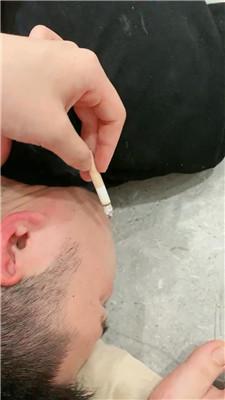 eiknaucpnk2.jpg
