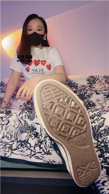 rqyv1esm00e.jpg