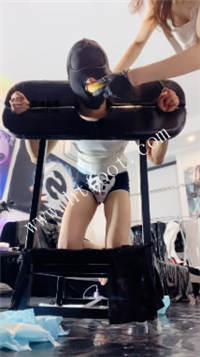 042901yppyyyp0utpyee8u.jpg
