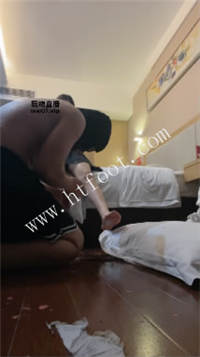 043728adqr2a29nt1xtea9.jpg