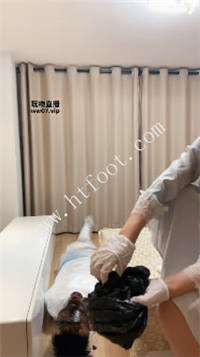 054946yzjs9bg0p724j6ba.jpg