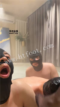 060218mx9g8xn42rf184i8.jpg