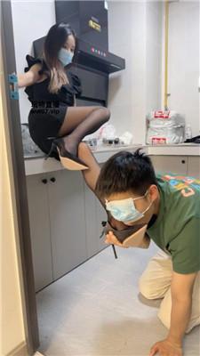 3xic4yihzm5.jpg