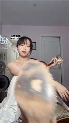 42g4l1clma3.jpg