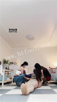 092908p1696xmc6s856xy1.jpg