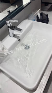092948uyqxt5ys552cch8d.jpg