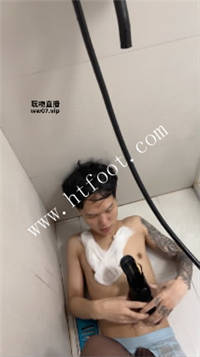 100512yey4arjzv6z4t27e.jpg
