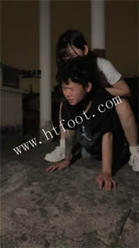 060638pcyee0cneizzccn4.jpg
