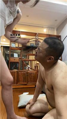 aqo5qj4mx34.jpg