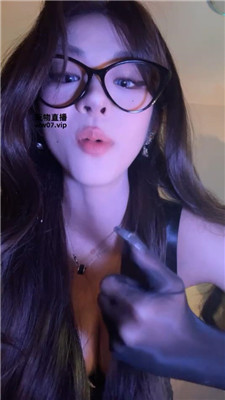 ev5zxao4q2l.jpg