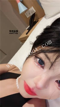 010724b4x3gxy4axaitly3.jpg