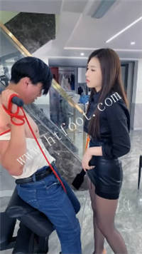 011204ghorohott8jjlbyr.jpg