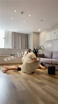 153149de61xyiypzwi4005.jpg