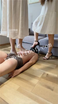 153150g1090rmn00yhniib.jpg