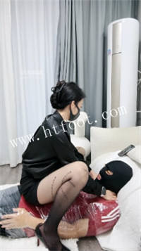 155420q2uyu44244wxz8al.jpg