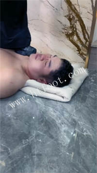 132357j0sqwoozj8g0vx2j.jpg