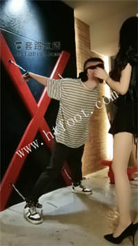 125107gal005a8adllbzom.jpg