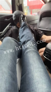 125656ji42xud4udd3zi1f.jpg
