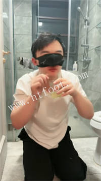 065554g7vyd455ubuy5y9z.jpg