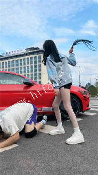 070618fcnxcb7xpvcau2rr.jpg