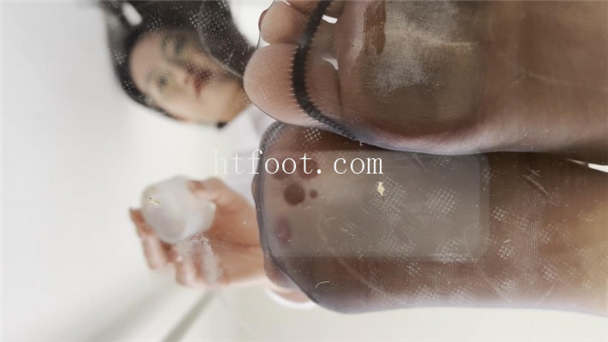 131154iiiclaew2b22zpgl.jpg