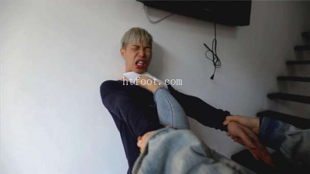105412fmwh470232h2jq24.jpg