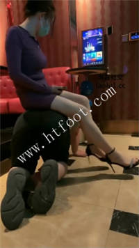 152108b2v4e2bdxsaabtbr.jpg