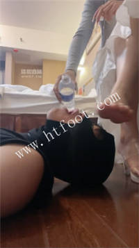 152610bznklot6s6kj52td.jpg