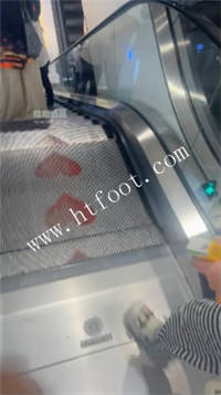 173505m0qlf70ai2l4zixp.jpg