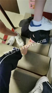 034704axu99g9x9acadf6x.jpg