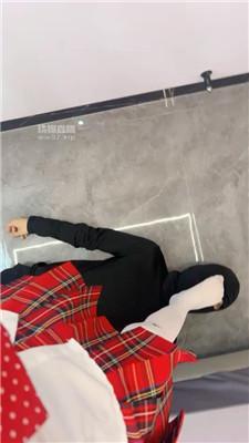 0lj244uuc4t.jpg