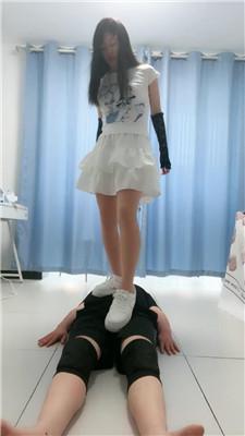1hkjuggxtsw.jpg