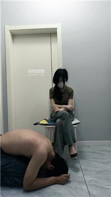 j2tkiec202i.jpg