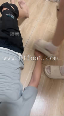 051250howhchpkr9tocolo.jpg
