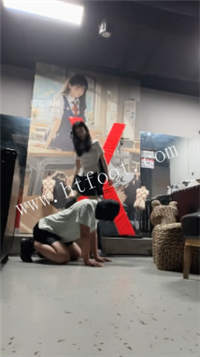 064206ocvxpcwe7cutlllv.jpg