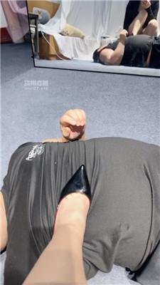eln2yucemz5.jpg