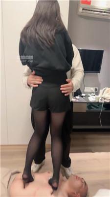 4drrgclpzh4.jpg