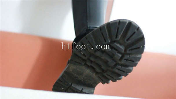 130244oi535aa0cm3jz3m4.jpg