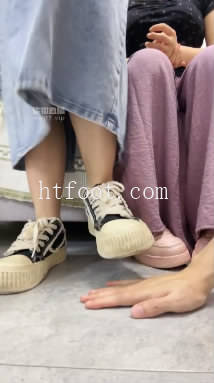 075606fcmo9slrus4uc04p.jpg