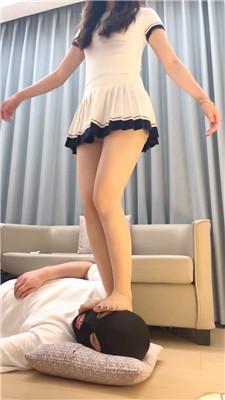 huexkt0xyc5.jpg