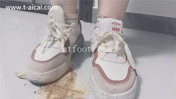 125129m00jj95959cqq3cj.jpg