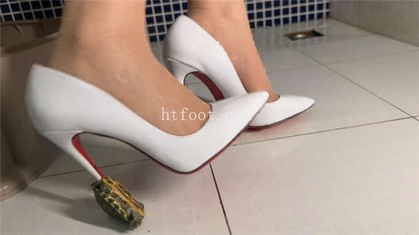 081435u9t37wdpw209287m.jpg