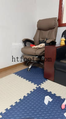 042309xca6c6lacqqu8fom.jpg