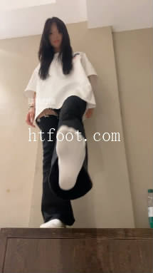 040217mao9ulexu80psy01.jpg