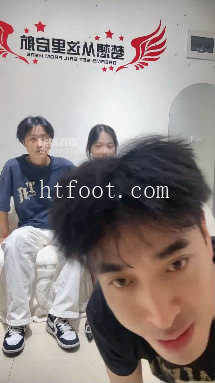 001824uafowpowkrndz2r2.jpg