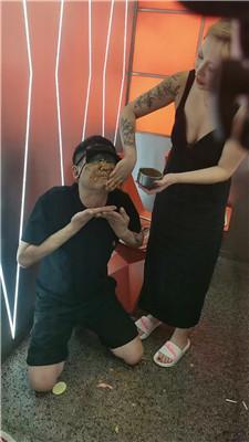 zn3zhtkt4f3.jpg