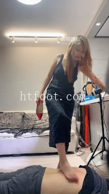 032700or0573r4bqe2aiye.jpg