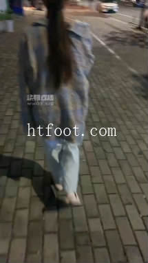 040453qee033d973pxz9d7.jpg