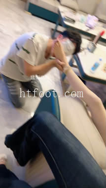 130239zjn1w8815b28svv8.jpg